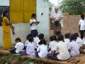 Karunya Südindien Unterricht im Freien 2010-4